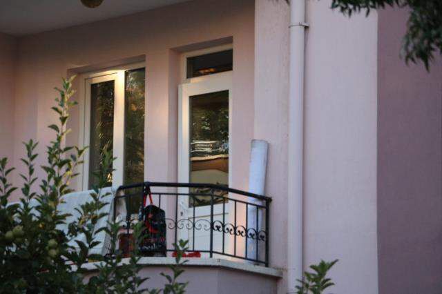 Polis memuru boşanma aşamasındaki eşi, kayınpederi ve kaynanasını öldürüp, intihar etti