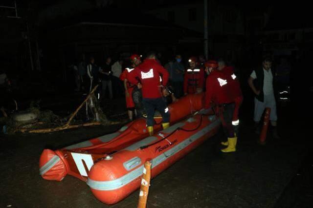 Selin vurduğu Bozkurt'ta yıkım çok büyük! Felaketin büyüklüğü fotoğraf karelerine yansıdı