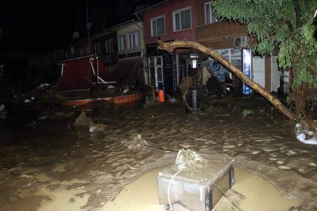 Selin vurduğu Bozkurt'ta yıkım çok büyük! Felaketin büyüklüğü fotoğraf karelerine yansıdı