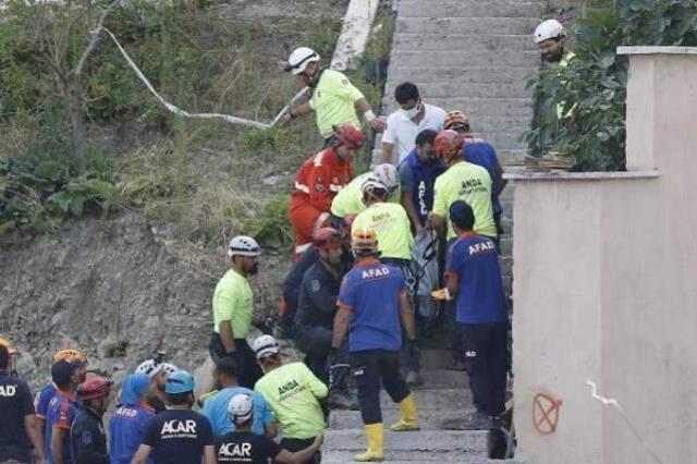 Son Dakika: Karadeniz'deki sel felaketinde can kaybı 62'ye yükseldi