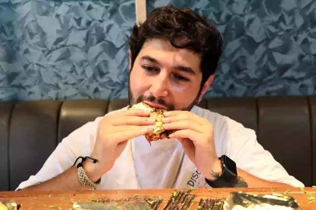 Adanalı esnaf 24 ayar altın kaplama döner yaptı