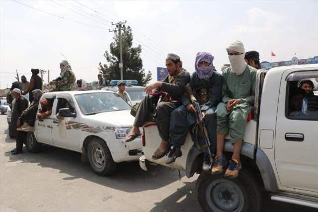 ABD'nin terk etmesinden sonra Taliban'ın kontrolüne geçen Kabil Havaalanı'nı Türk basını görüntüledi