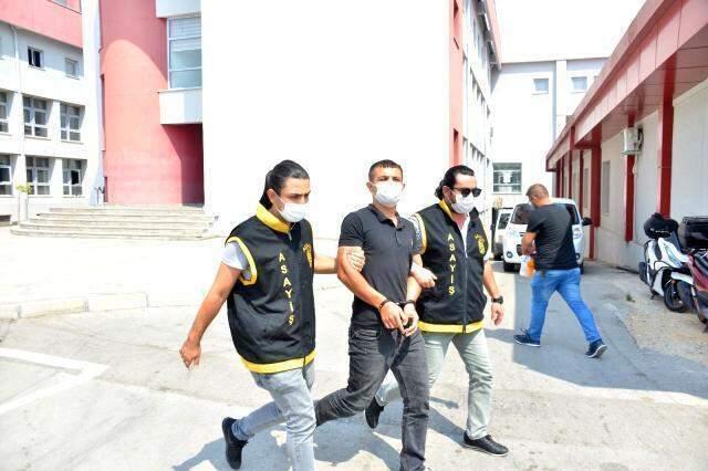 Bisikletle takip ettiği kadının kolyesini kapıp kaçtı! Pişkince 'Ne çekiyorsunuz? Adam mı öldürdük?' dedi