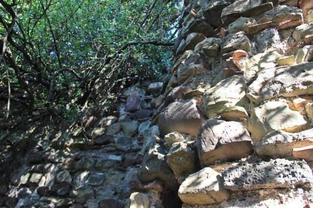 Doğu Roma'nın başkentiydi! Şimdi Türkiye'de dikenlerin ve kayaların arasında keşfedilmeyi bekliyor