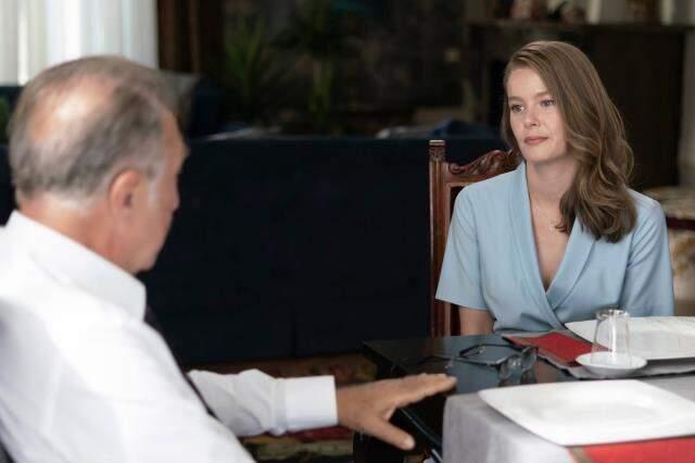 Camdaki Kız'a damga vuran dürbün sahnesi! Feride, ilişkiye giren Sedat ve Nalan'ı izledi