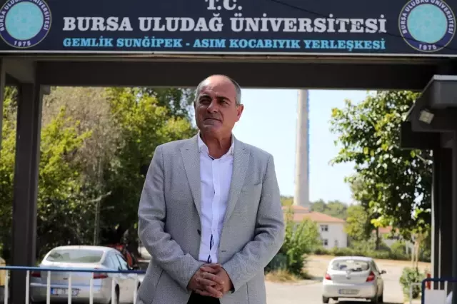 Belediye, sıfır dairelerini 84 üniversite öğrencisine tahsis etti