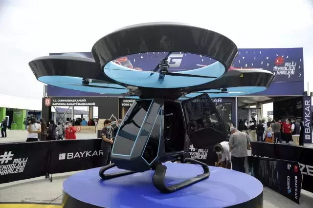 Türkiye'nin ilk uçan arabası Cezeri'ye TEKNOFEST'te yoğun ilgi