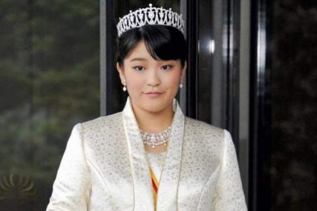 Siville evlenecek Prenses Mako, Japon kraliyet ailesinden ayrılan kadınlara verilen toplu parayı almayacak