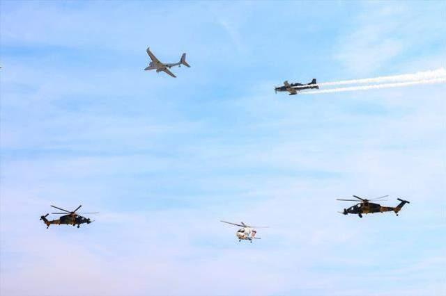 TEKNOFEST'de yerli hava araçların damga vurduğu 'Milli Kanatlar' şovu nefes kesti