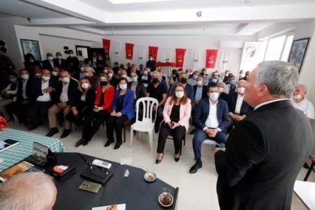 CHP Denizli Gençlik Kolları Başkanı Tugay Odabaşıoğlu'ndan skandal sözler: Erdoğan'ın fotoğrafını makamına asanın kolunu bacağını kırarım