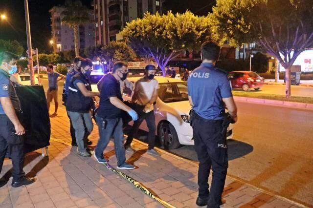 Direksiyon başında şüpheli ölüm! Etraftaki vatandaşları cesedi görmek için birbiriyle yarıştı