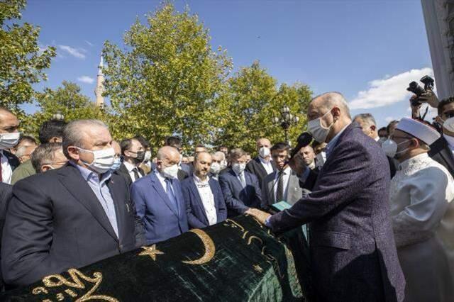 Cumhurbaşkanı Erdoğan'dan son yolculuğuna uğurlanan Oğuzhan Asiltürk'e duygusal veda