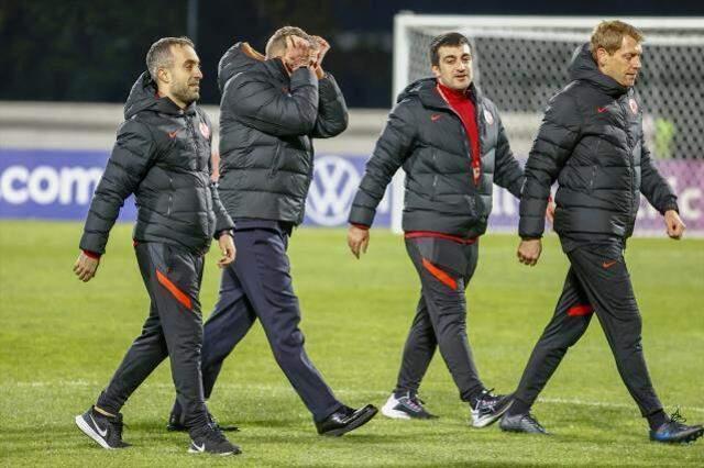 Letonya maçına damga vuran anlar! Herkes çılgın gibi sevindi, Kuntz hüngür hüngür ağladı