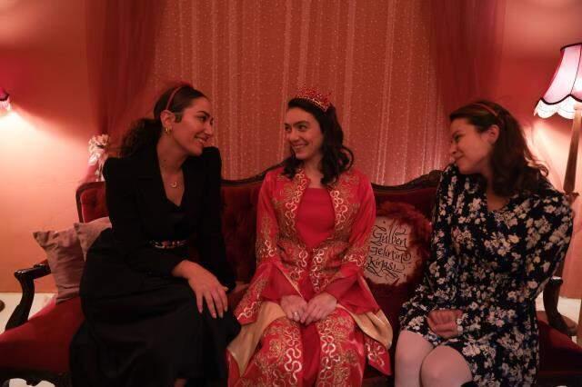 Masumlar Apartmanı'nda Naci'nin hayalleri Safiye'yi hayal kırıklığına uğrattı