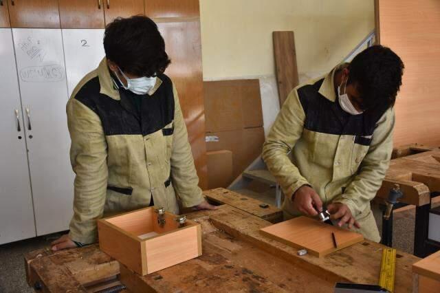 Bu okuldan mezun olanlar işsiz kalmıyor! 5 bin lira maaşla hemen işe başlıyorlar