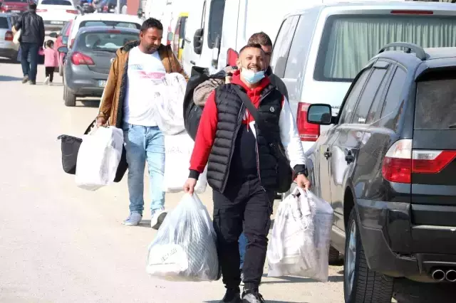 Komşular, Edirne'deki 'sosyete pazarı'na akın etti