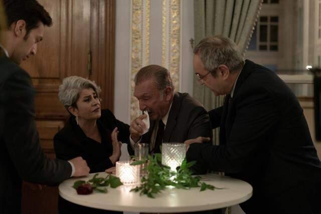 Camdaki Kız'ın 18. bölüm ön izlemesi yayınlandı! Mirastan men edilen Sedat, babasının düşmanıyla işbirliği yapıyor