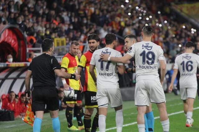 Kavga görüntüleri ortaya çıkan İrfan Can, kaç maç ceza alacak?