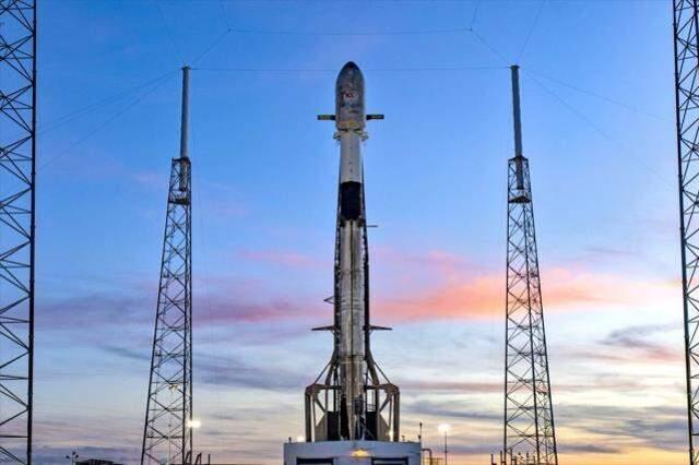 Türksat 5B uydusu fırlatma rampasında yerini aldı