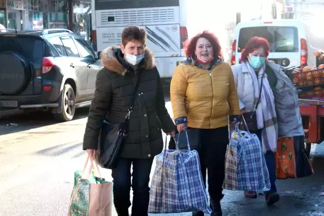 Bulgarlar, PCR zorunluluğuna saatler kala Edirne'ye akın edip ne var ne yok aldılar