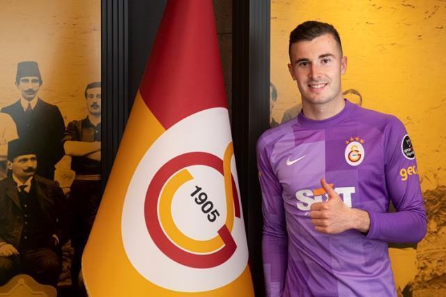 Son Dakika: Galatasaray'da kalenin yeni sahibi Barcelona'dan! Inaki Pena resmen imzayı attı