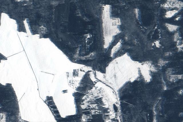 Ukrayna - Belarus sınırındaki askeri hareketlilik uydudan görüntülendi