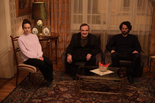 Masumlar Apartmanı oyuncuları