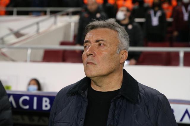 Gomis Torrent'i gönderdi bile! Yeni hocayı sosyal medyadan takibe aldı