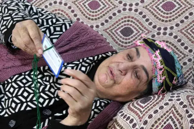 74 yıl sonra kimliğine kavuştu, 'Sevgilime kavuştum' diyerek hüngür hüngür ağladı