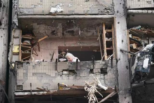 Son Dakika! Ukrayna Devlet Başkanı Zelenski: Saldırılar püskürtüldü, Kiev kontrolümüz altında