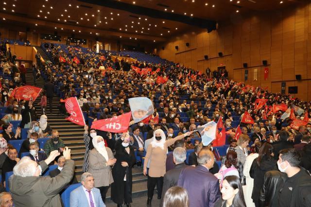 CHP lideri Kılıçdaroğlu'ndan Diyarbakır'da partisine özeleştiri: Gelip sofranıza oturmadık