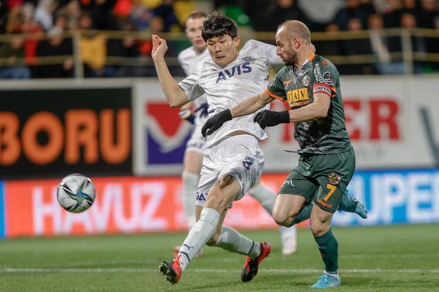 Kanarya seriyi bozmadı! Fenerbahçe, Alanya engelini 5 golle geçti