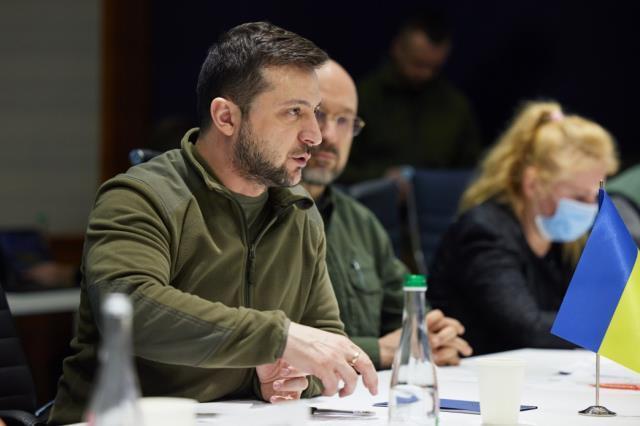 Zelenski, 3 başkanla aynı masaya oturdu! Aralarında savaşın ateşini ensesinde hisseden Polonya da var