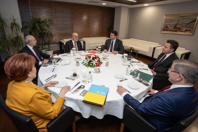 6 muhalefet liderinin görüşmesinden ilk görüntüler geldi