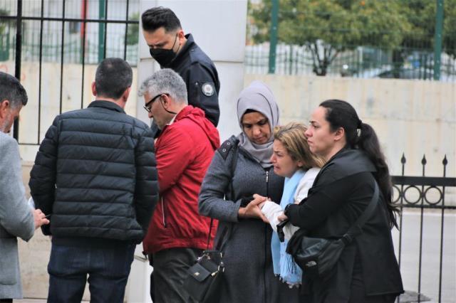 Köpekten kaçarken kamyonun altında kalmıştı! Minik Mahra'nın cenazesi alınırken gözyaşları sel oldu