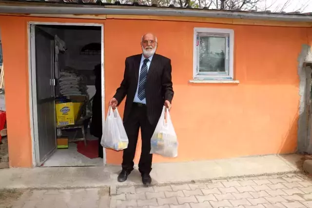 Bu bakkalda para geçmiyor, gelen kimse boş çevrilmiyor