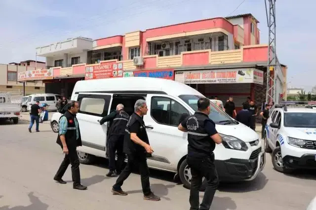 Adana'da polise silahlı saldırı: 2 yaralı