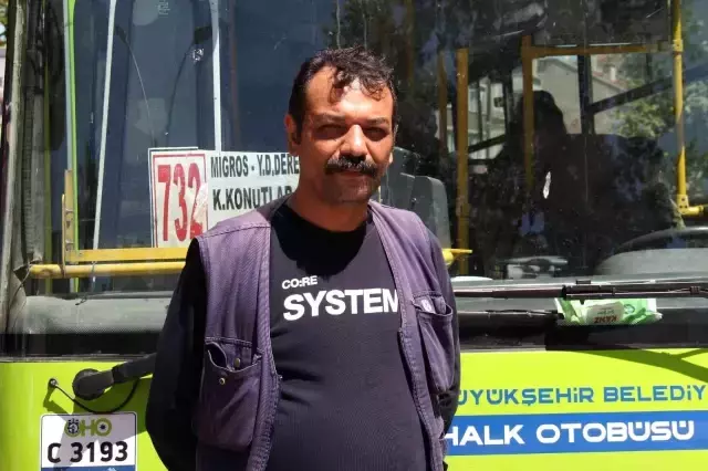 Otobüs şoförüne yolcuların gözü önünde dehşeti yaşattı: 'Gırtlağını keserim senin'