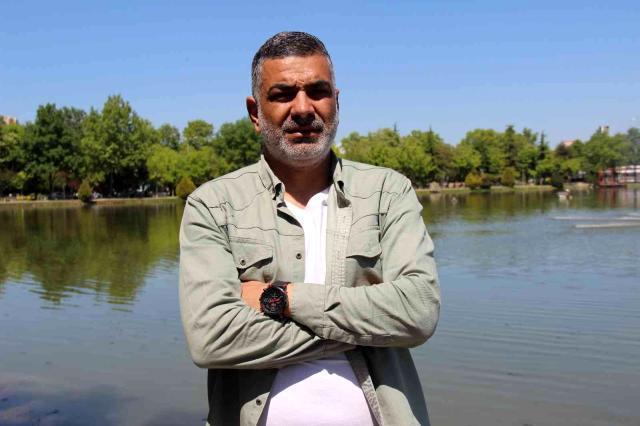 Biri silah diğeri satır çekti! Kocaelispor'un eski ve yeni tribün lideri sokak ortasında birbirine girdi