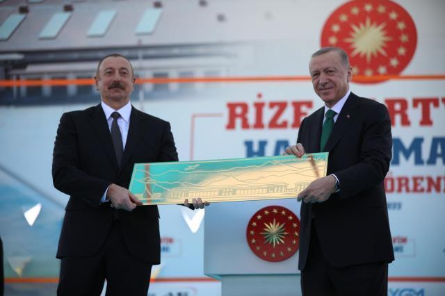 Dünyada sadece 5 örneği var! Kurdeleler kesildi, Rize-Artvin Havalimanı hizmete açıldı