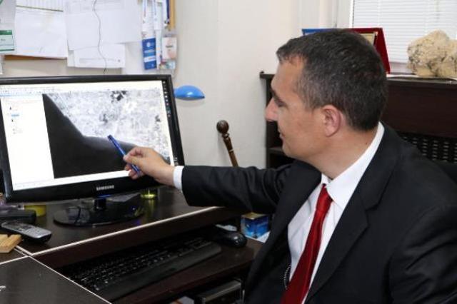 Van Gölü yağış azlığından buharlaşıyor! Gölün uydu görüntüsündeki şekli bile değişti