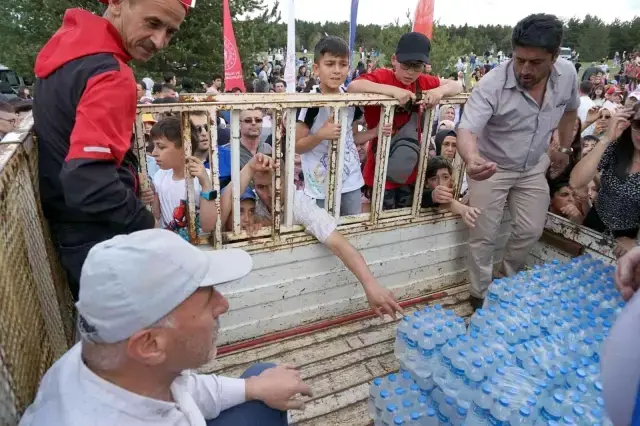 Eğlence kabusa döndü! Ücretsiz uçurtma yüzünden oluşan izdihamda çocuklar ezildi