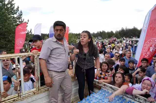 Eğlence kabusa döndü! Ücretsiz uçurtma yüzünden oluşan izdihamda çocuklar ezildi