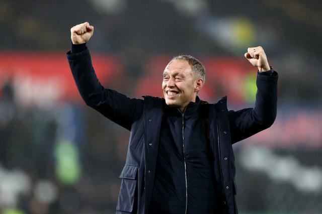 Efsane geri döndü! 23 yıl sonra İngiltere Premier Lig'e yükseldiler