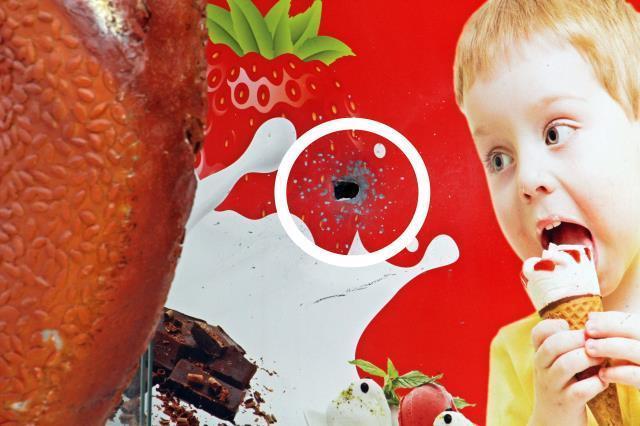 Ekmeği 4 TL'den satan fırıncı, daha ucuza satan diğer fırıncının dükkanını kurşunladı