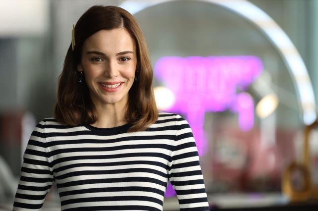 Disney Plus'ta yayınlanacak olan Dünyayla Benim Aramda'nın setinden ilk kareler yayınlandı