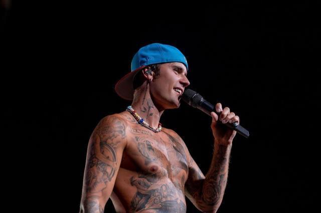 Justin Bieber yüz felci geçirdi! Sadece bir gözünü oynatabiliyor