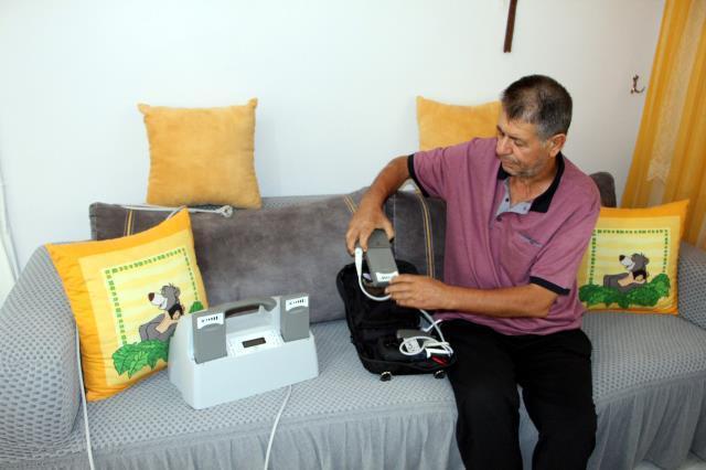 2 yıldır kalbini çantasında taşıyor