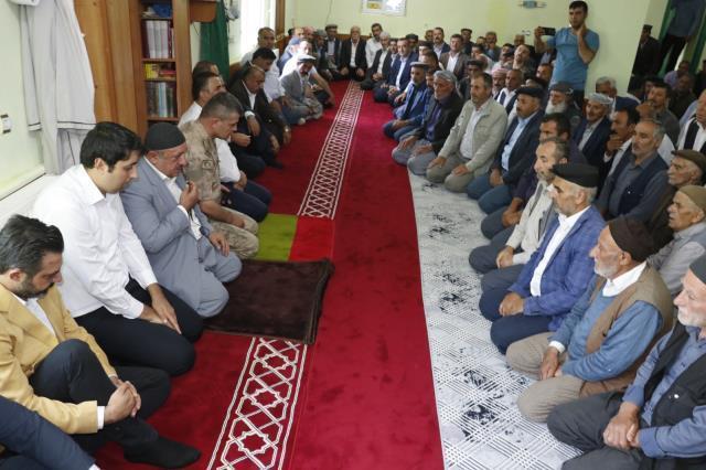 2 güvenlik korucusunun öldüğü kavga sonrası oluşan husumet barışla sonuçlandı! Törene vali ve jandarma komutanı da katıldı