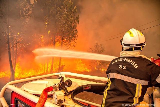 Fransa'daki orman yangınları söndürülemiyor! Binlerce hektar arazi küle döndü